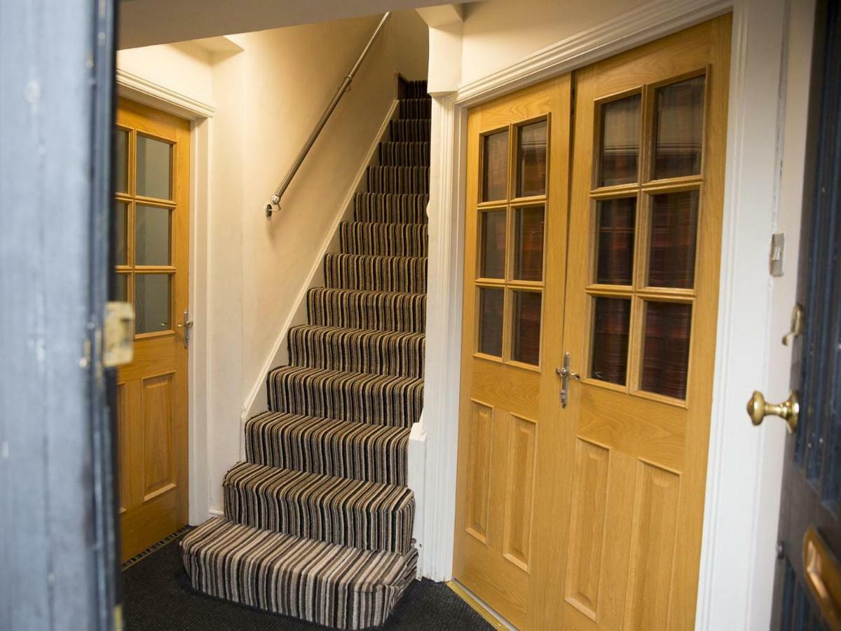 Oyo Vale Lodge Windsor Eksteriør billede