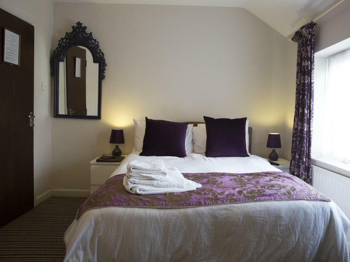 Oyo Vale Lodge Windsor Eksteriør billede
