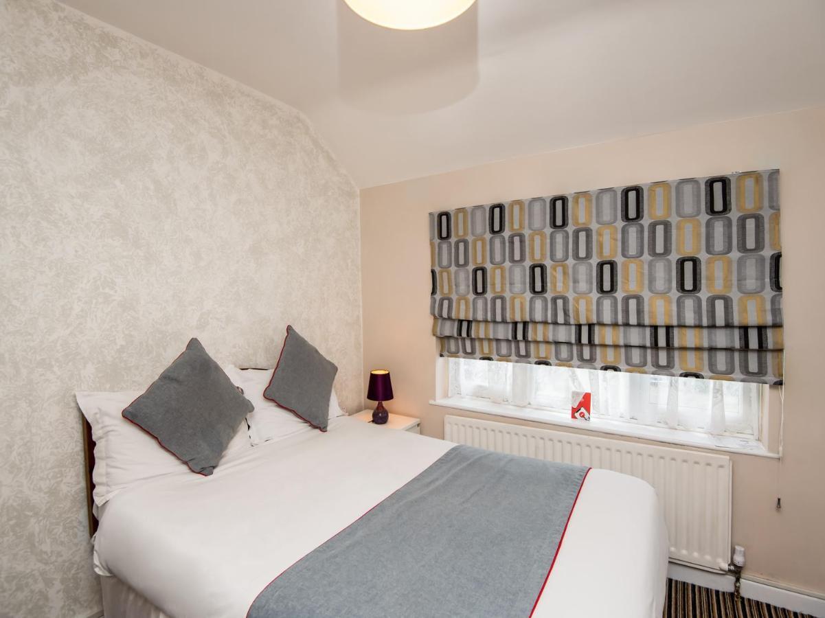 Oyo Vale Lodge Windsor Eksteriør billede