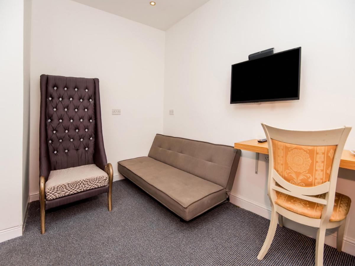 Oyo Vale Lodge Windsor Eksteriør billede