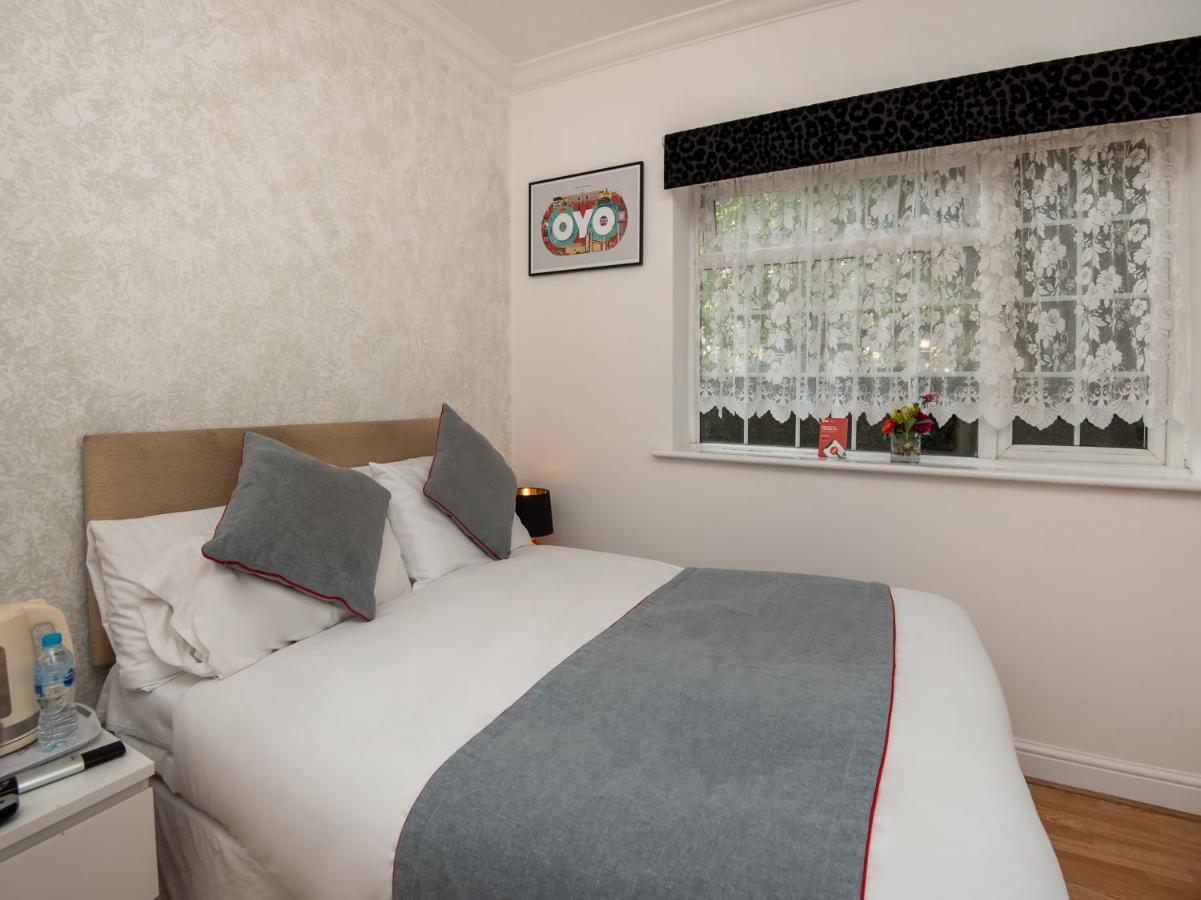 Oyo Vale Lodge Windsor Eksteriør billede