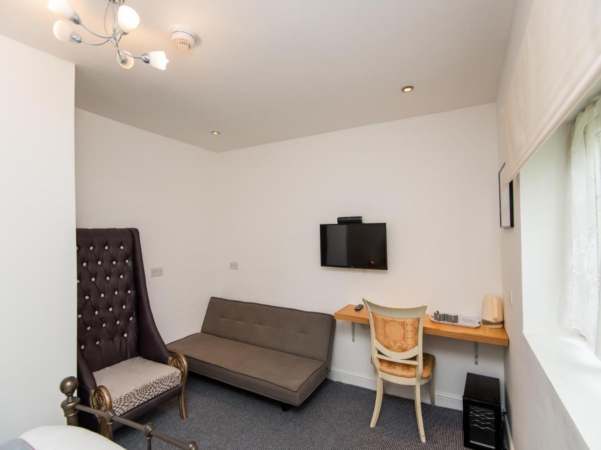 Oyo Vale Lodge Windsor Eksteriør billede