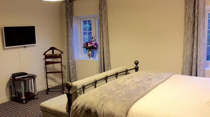 Oyo Vale Lodge Windsor Eksteriør billede